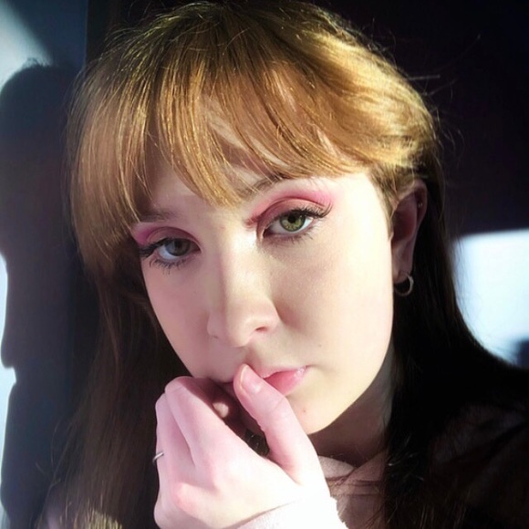 Meet your Posher, Katie - Picture 1 of 7